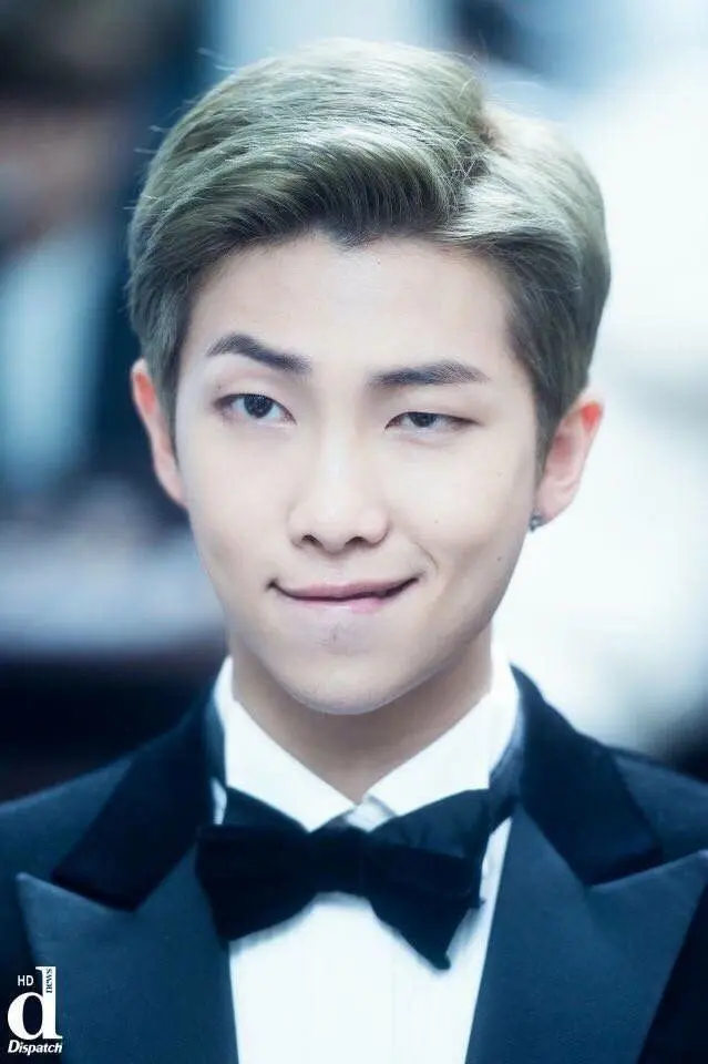 ผล๥าร๨้นหารูปภาพสำ​หรับ namjoon